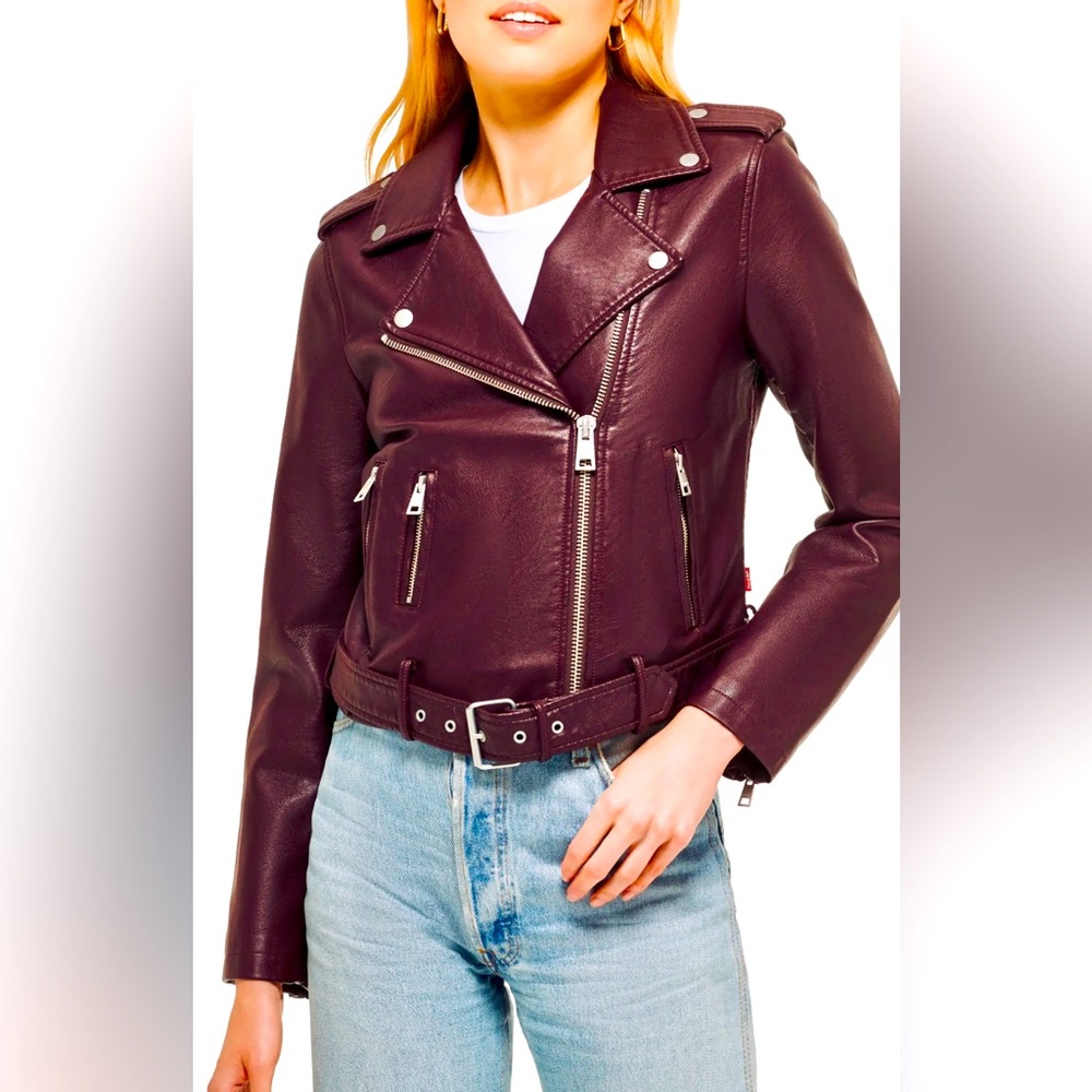 Levi’s Original belted jacket in burgundy.
